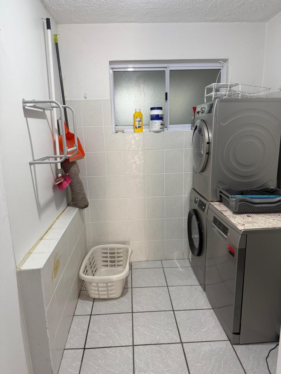 2 Bedroom Property for Sale in Hartenbos Heuwels Western Cape
